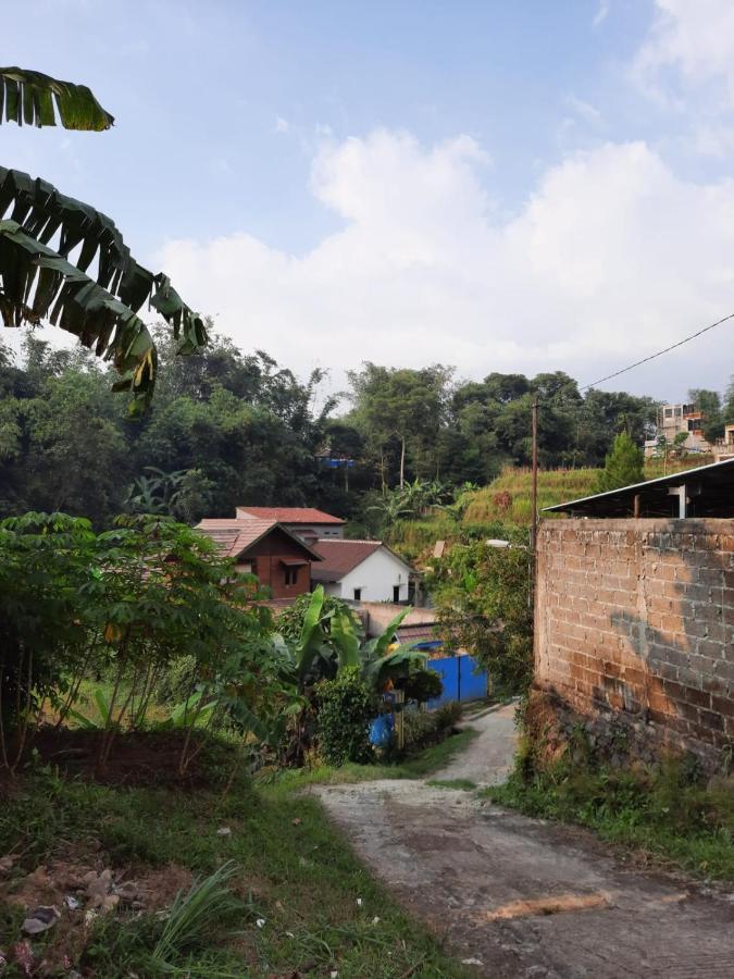 Villa Dhanty Bogor Exterior foto