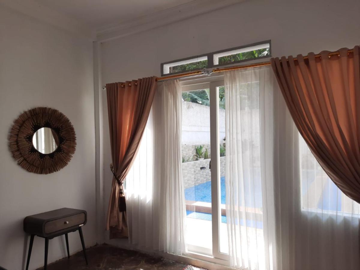 Villa Dhanty Bogor Exterior foto
